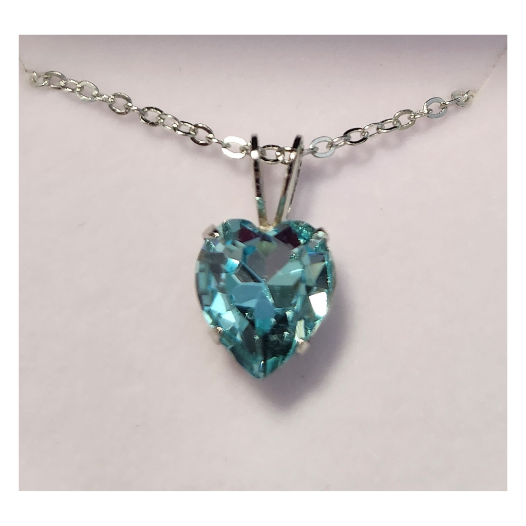 Wheeler gemstone blue green heart shaped stone pendant with 18" base metal chain